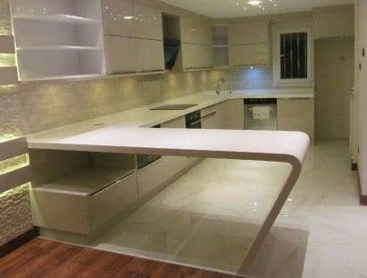 Барные стойки из искусственного камня для кухни