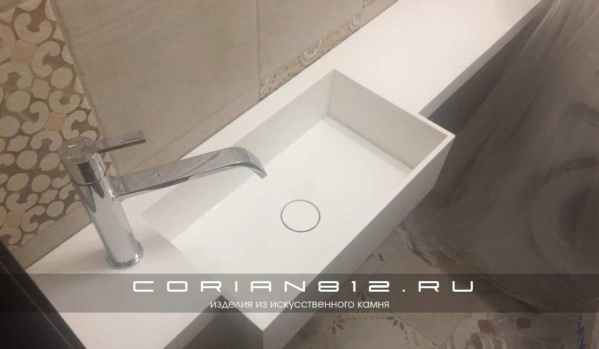Столешница с выступающей мойкой