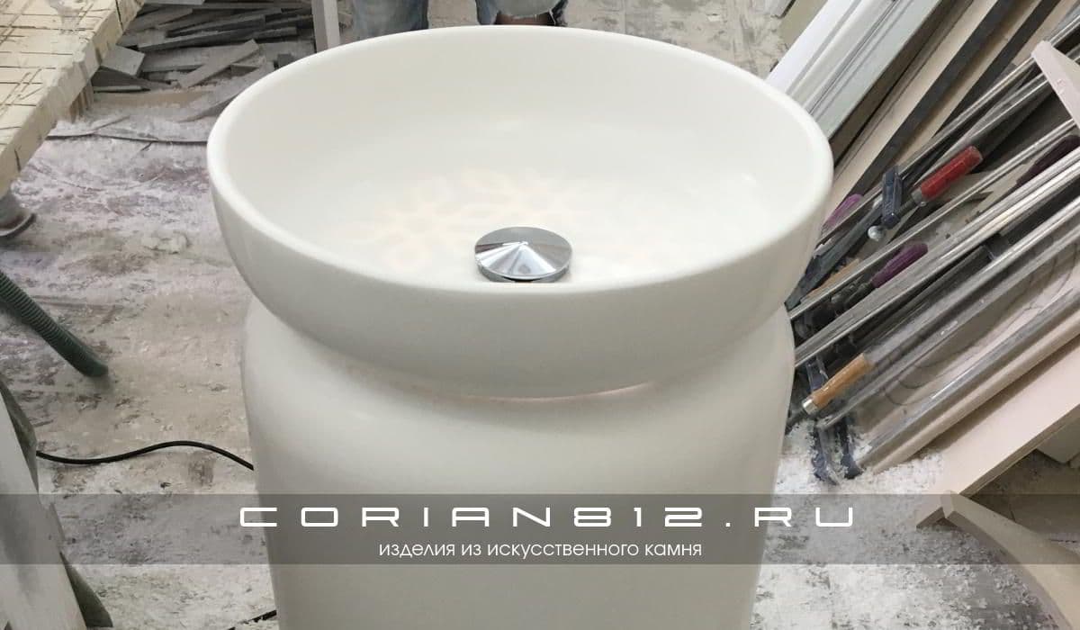 Раковина из искусственного камня с подсветкой
